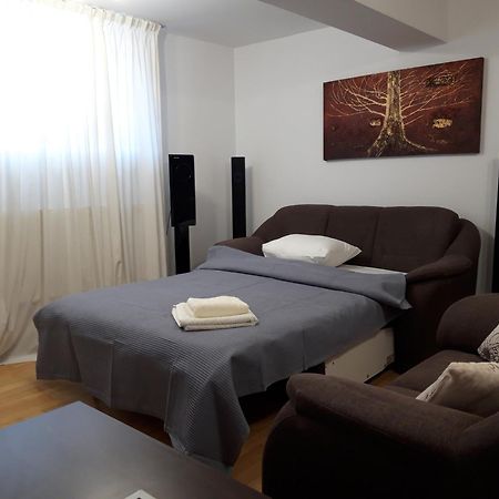 Papas Apartments Bucurestii Noi Zimmer foto