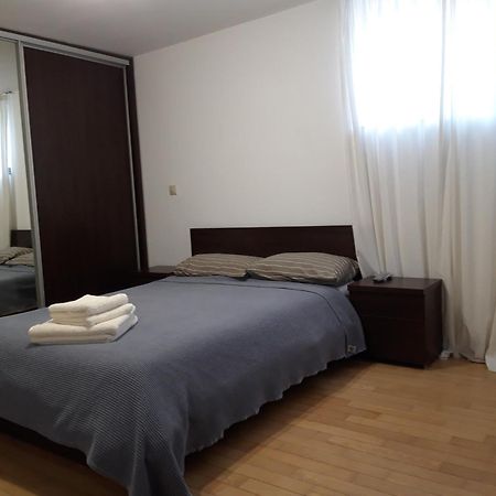 Papas Apartments Bucurestii Noi Zimmer foto