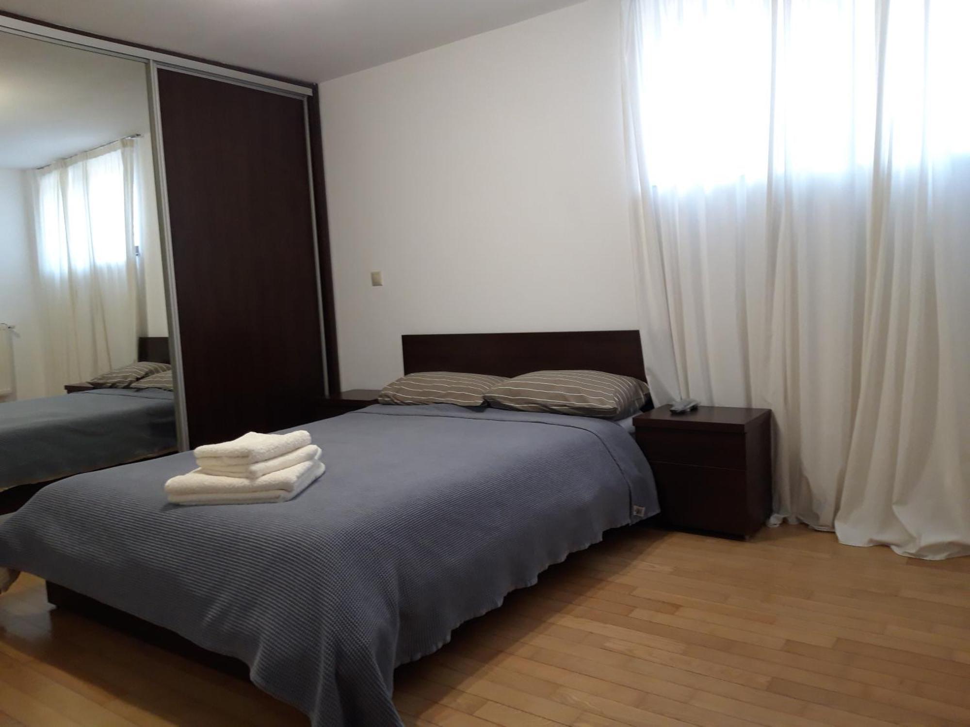 Papas Apartments Bucurestii Noi Zimmer foto